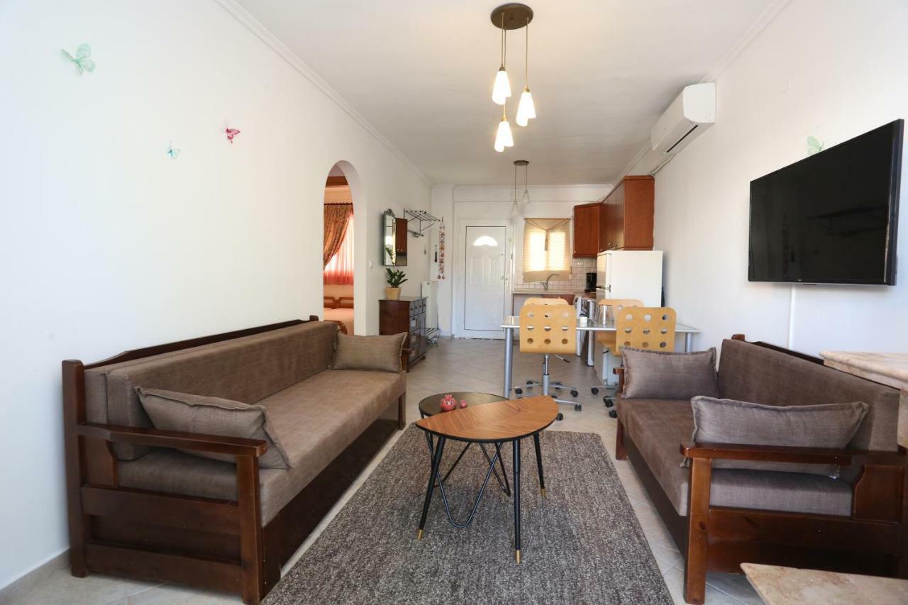 Kastoria Apartments โปไลโครโน ภายนอก รูปภาพ