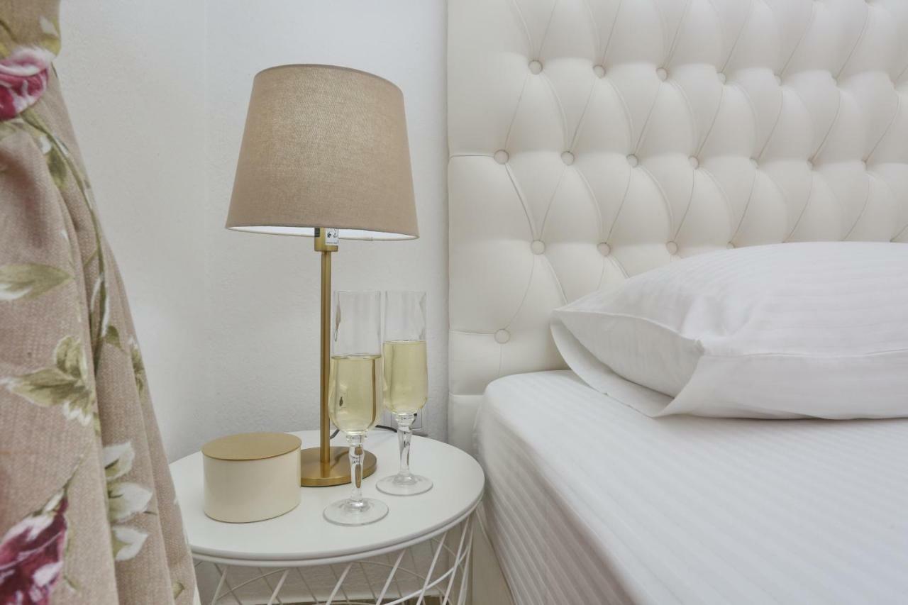 Kastoria Apartments โปไลโครโน ภายนอก รูปภาพ