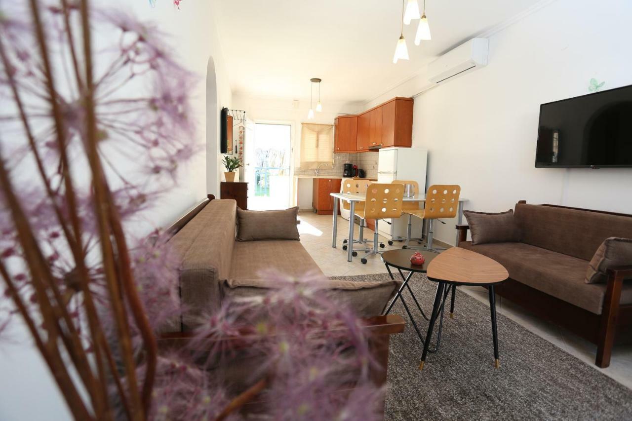 Kastoria Apartments โปไลโครโน ภายนอก รูปภาพ