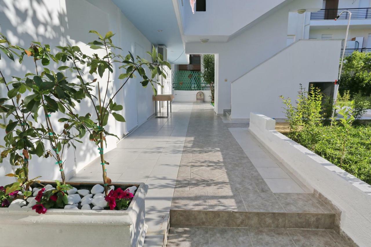Kastoria Apartments โปไลโครโน ภายนอก รูปภาพ